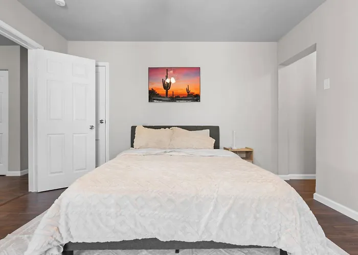 Charming 1-bedroom Retreat In Worth