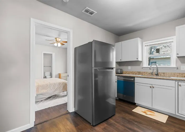Charming 1-bedroom Retreat In Worth Holiday home Fort Worth